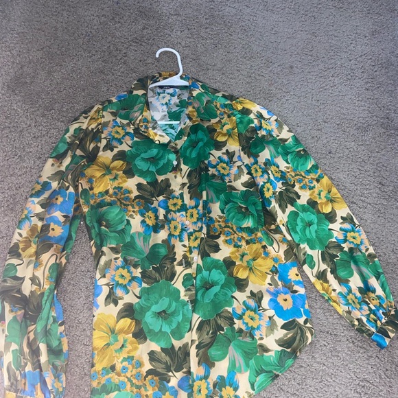 Zara blouse - Picture 2 of 4